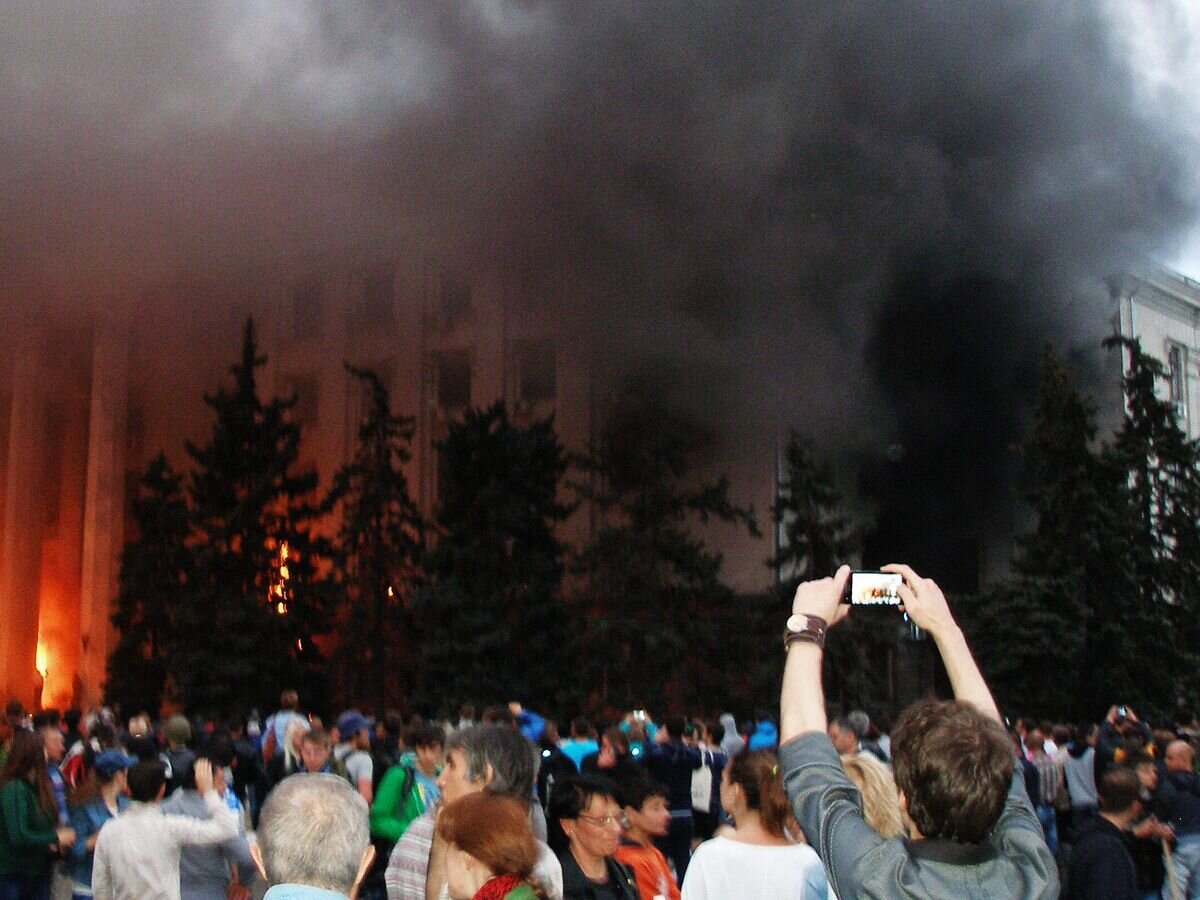    Пожар в Доме профсоюзов в Одессе© РИА Новости / Александр Полищук