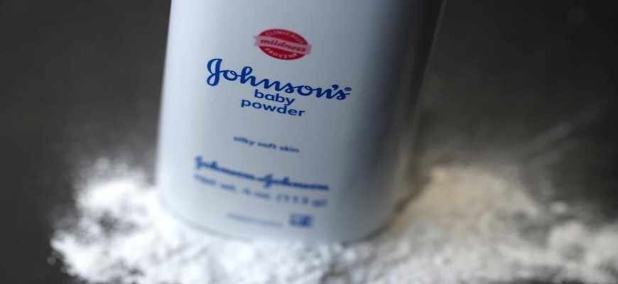Детские присыпки, выпускаемые Johnson & Johnson, вызвали скандал. Было установлено, что продукт вызывает рак яичников. Вредоносным компонентом стал асбест.