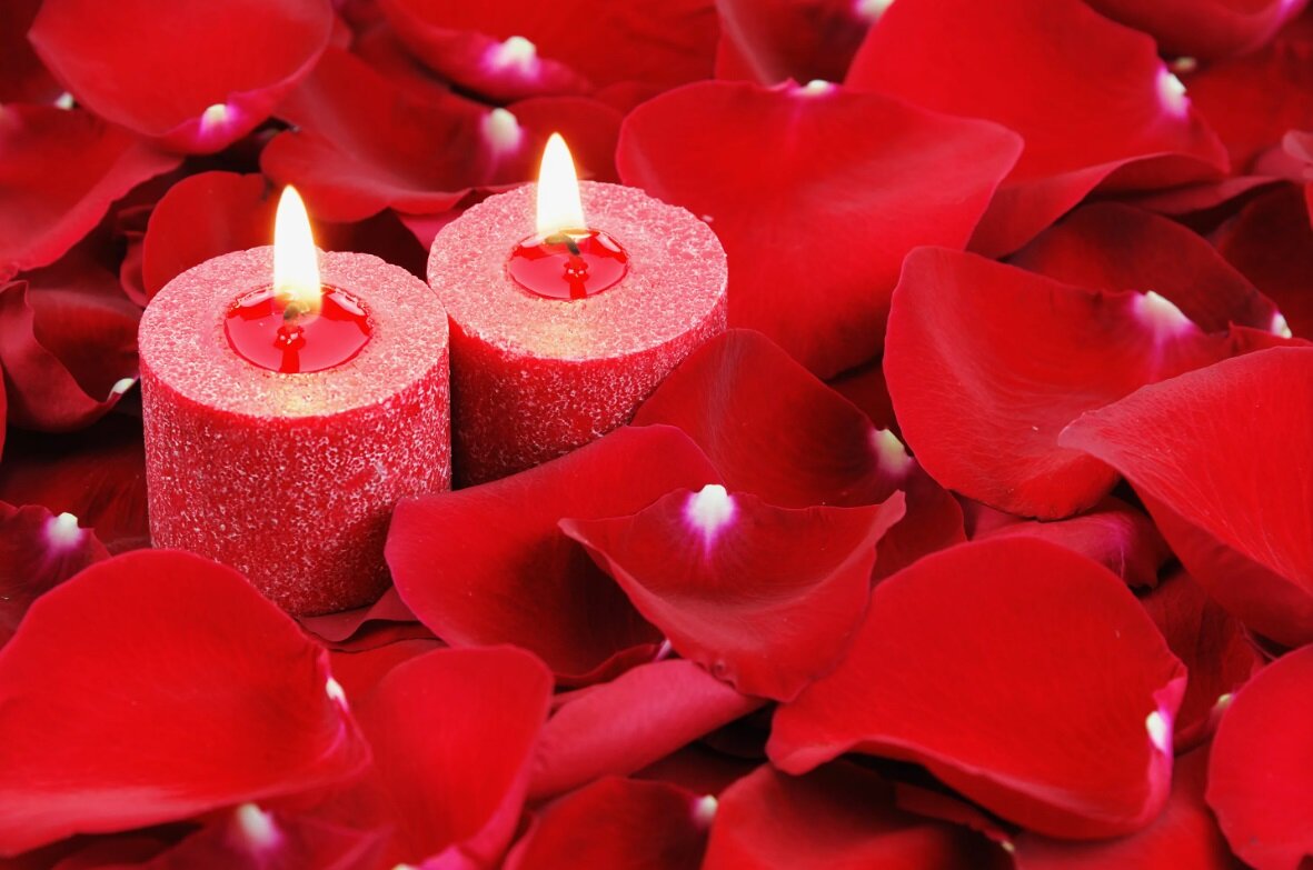 Скатайте и прожгите красную  свечу с травой Чабрец и маслами роза, можжевельник, мускат.