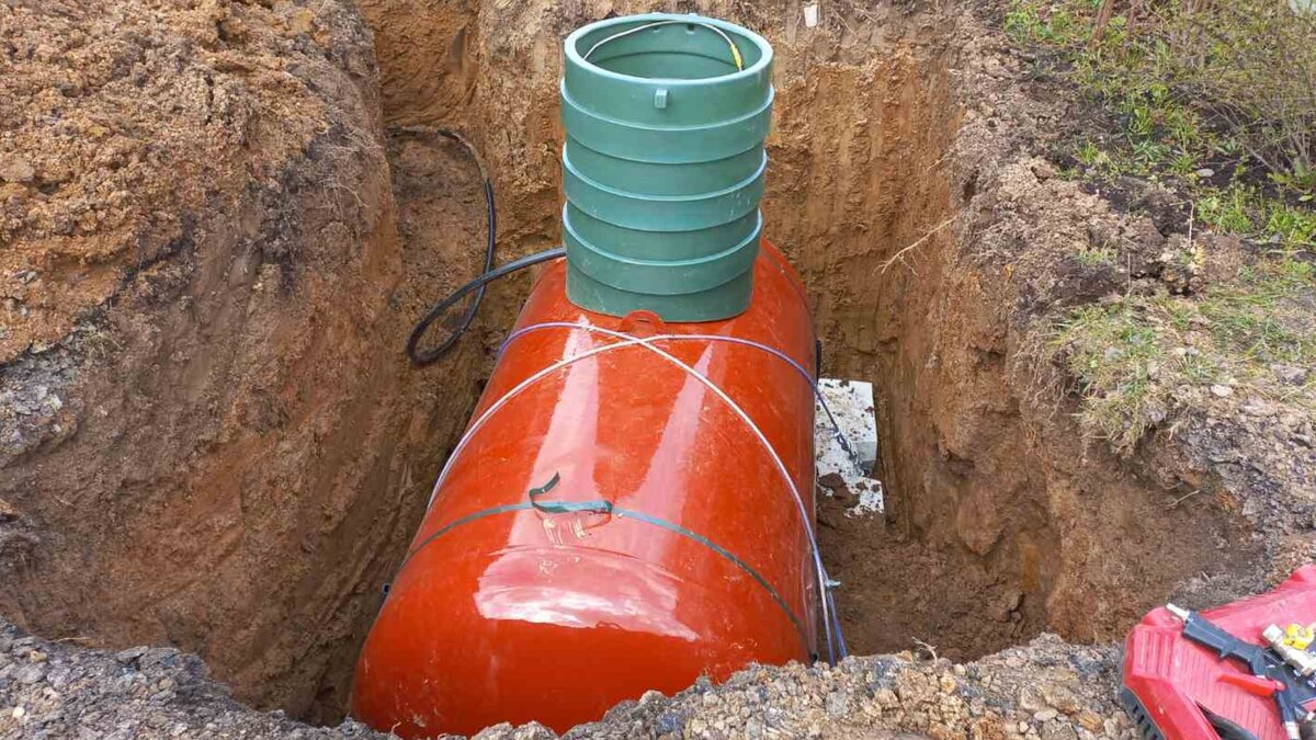 Газгольдер в котловане