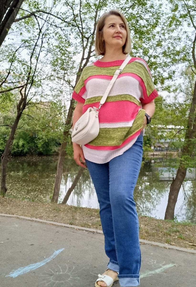 "Привет Июль" был создан из разных остатков, при подобном опыте,ношу с удовольствием.