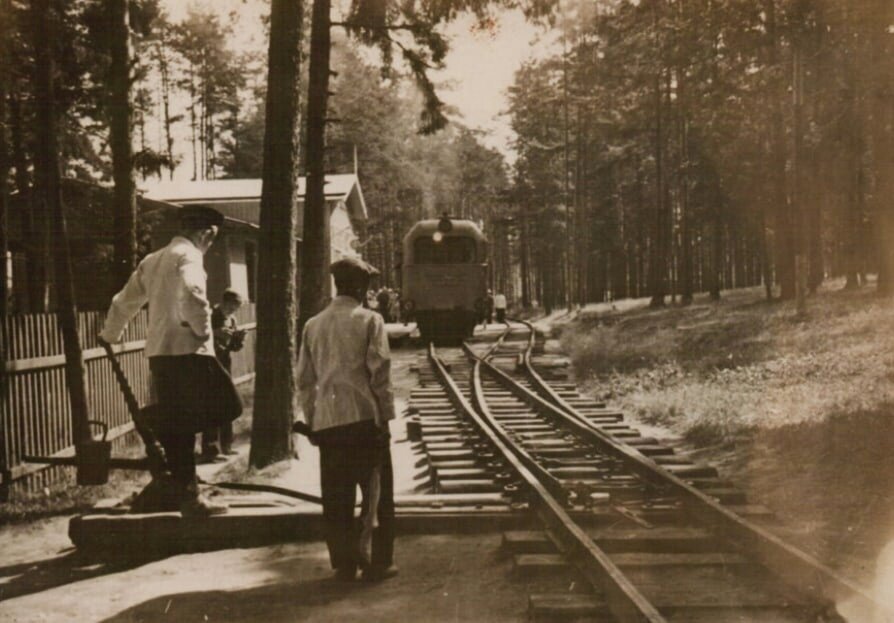 Исторические фото. 1950-60-е годы. Сообщество Московской детской железной дороги. Маневры на станции «Пионерская».
