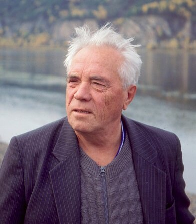  Памяти Виктора Петровича Астафьева // На илл.: Виктор Петрович Астафьев (1 мая 1924 — 29 ноября 2001) – писатель 
