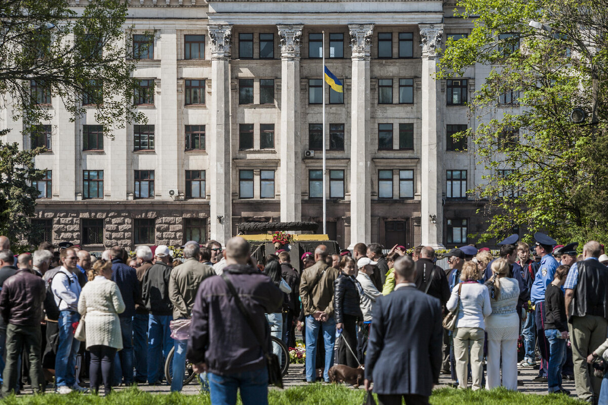Тот самый Дом профсоюзов подожгли коктейлями Молотова. Фото: Celestino Arce Lavin/ZUMAPRESS.com