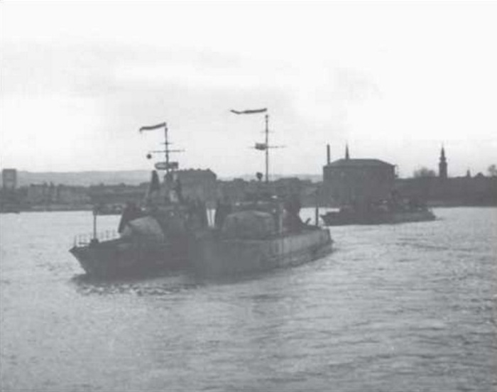 Бронекатера Дунайской флотилии на своей базе в порту города Измаил. Источник: https://e-libra.ru 
