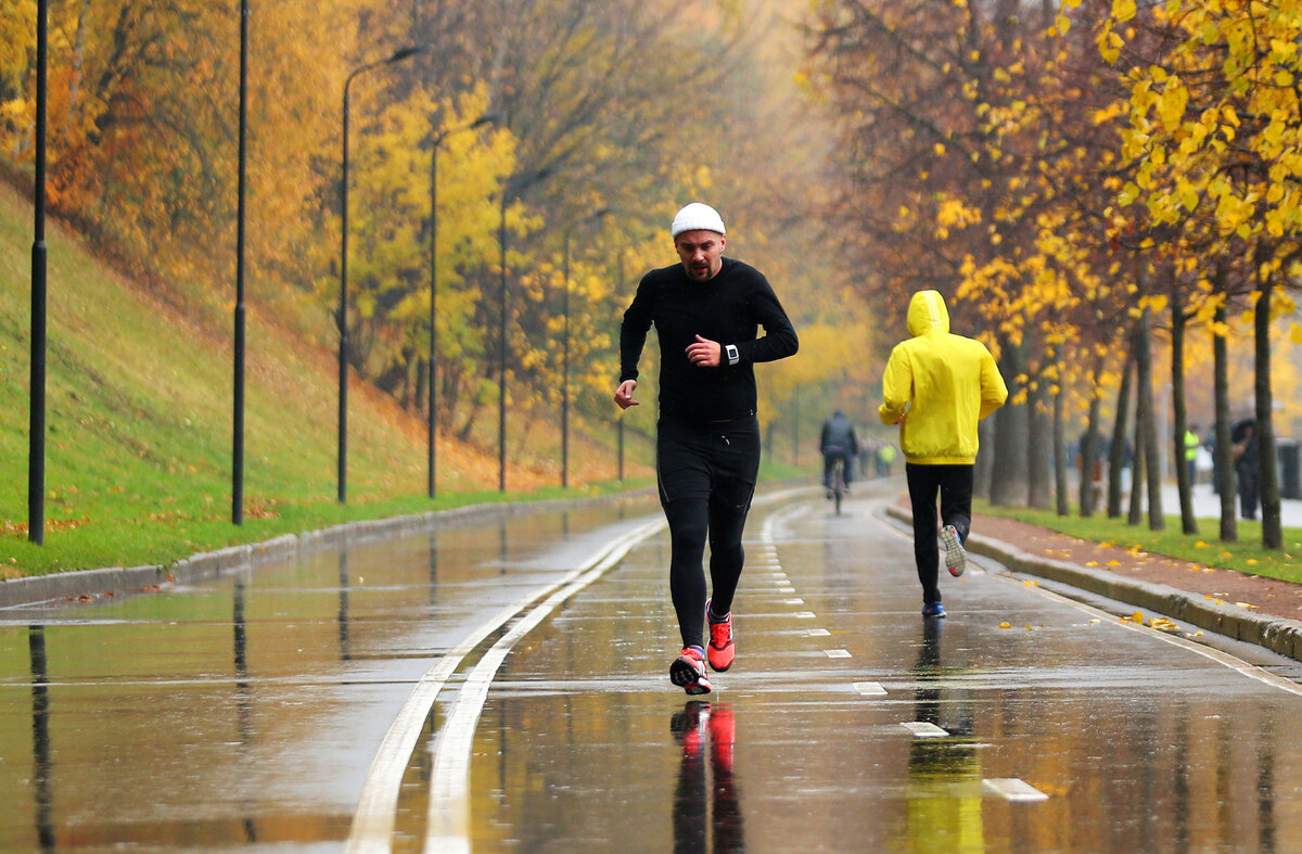  Ссылка на ресурс с фото: https://nvkz-tub.ru/prezentacii/begayu-utrami-a-ves-stoit.html