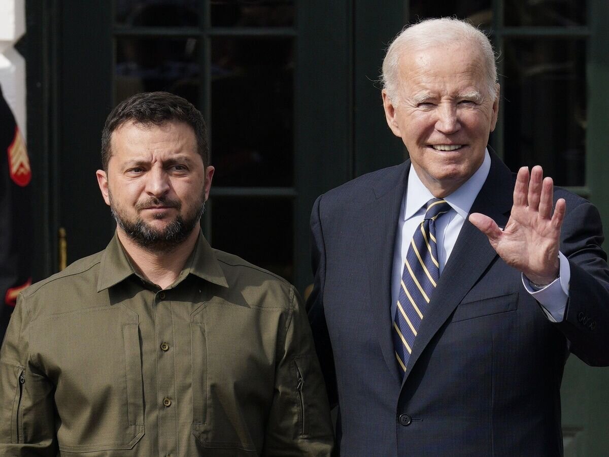    Президент Украины Владимир Зеленский и президент США Джо Байден© РИА Новости . Стрингер