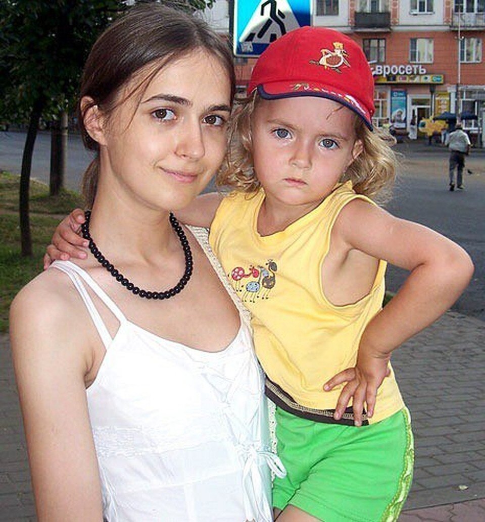    Антонина и Алиса в 2007 году. Александр ДЫБИН