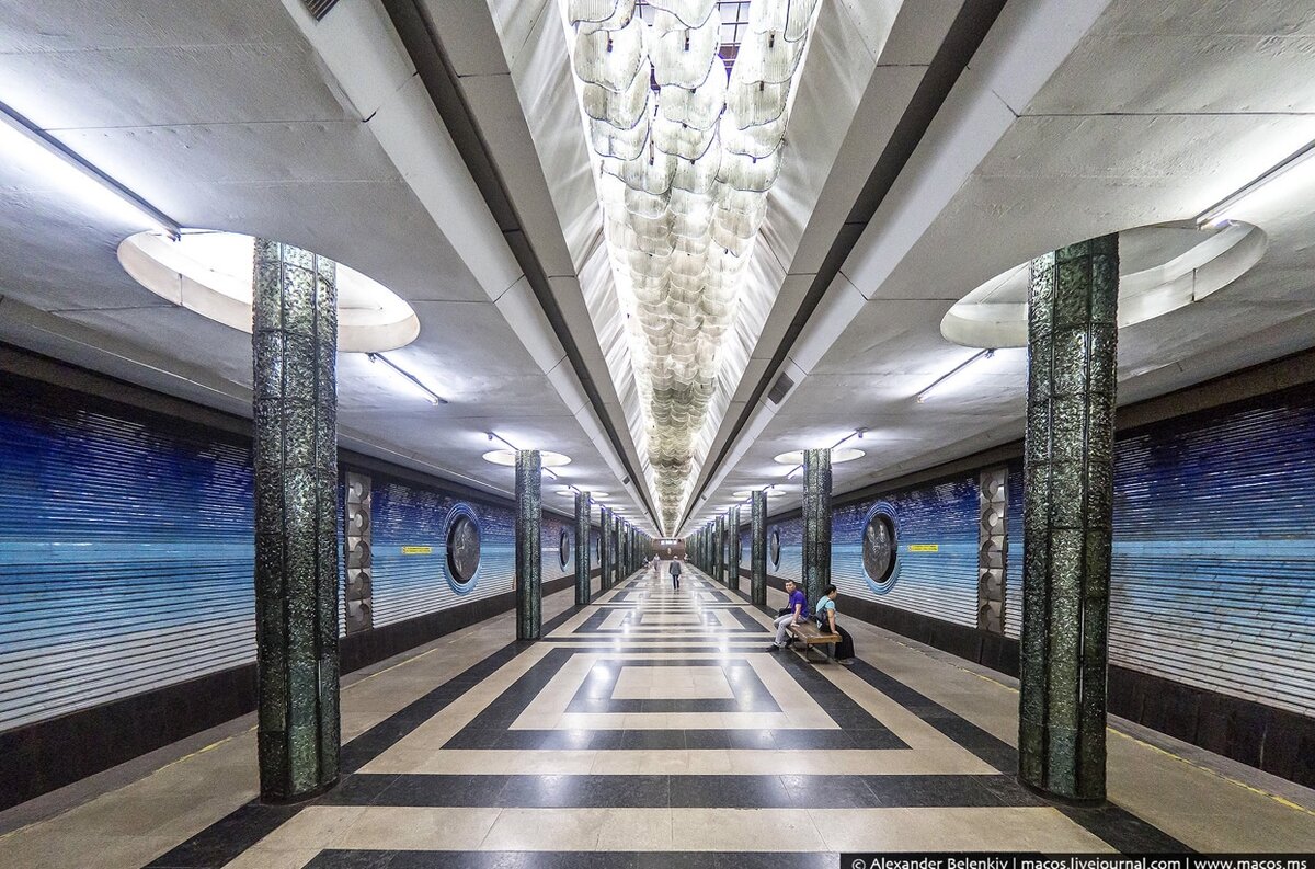 Станция метро "Космонавтлар" Ташкентского метрополитена 