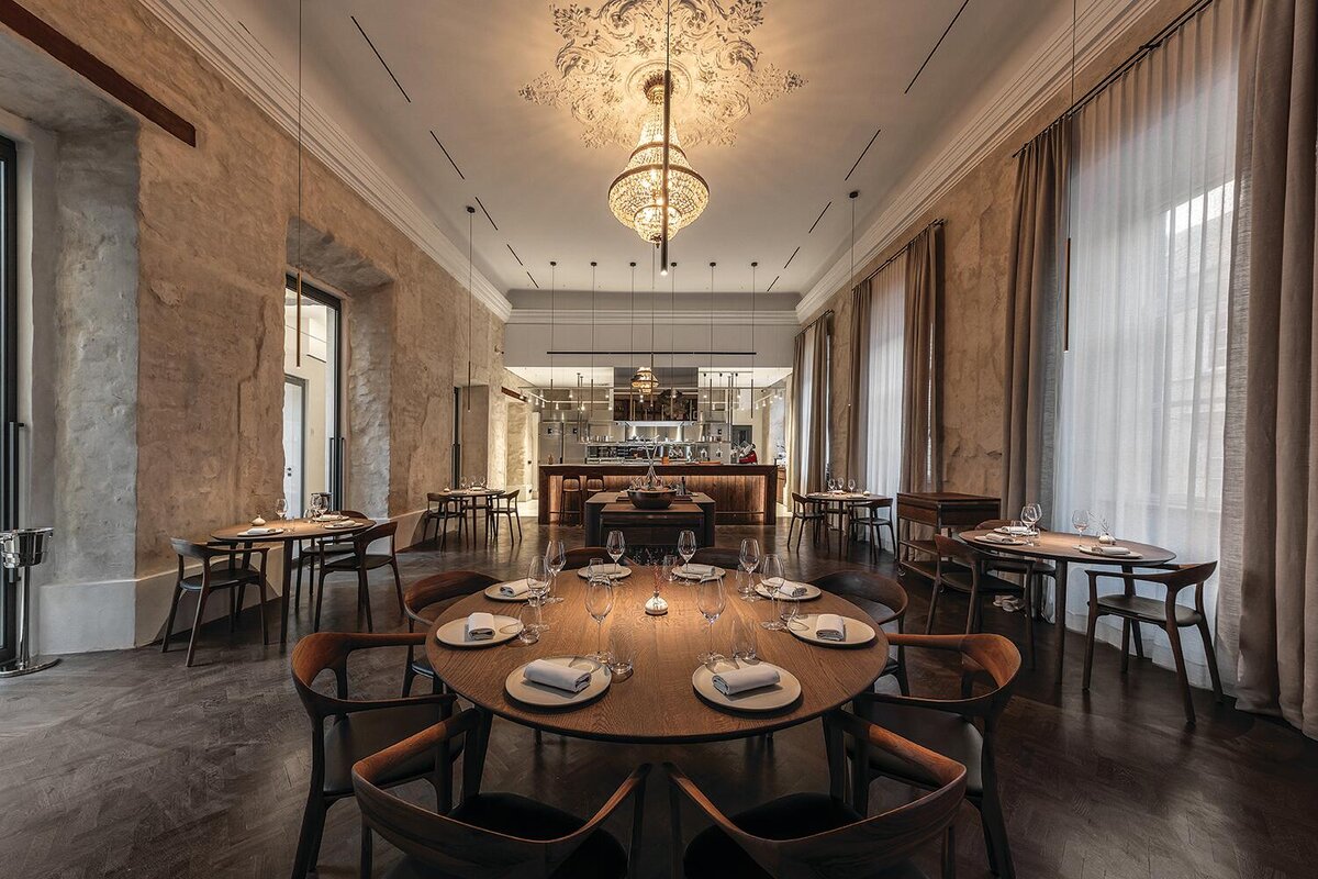 Источник: https://www.jung.de/ru/7988/senators-passage-vilnius- lithuania/21571/