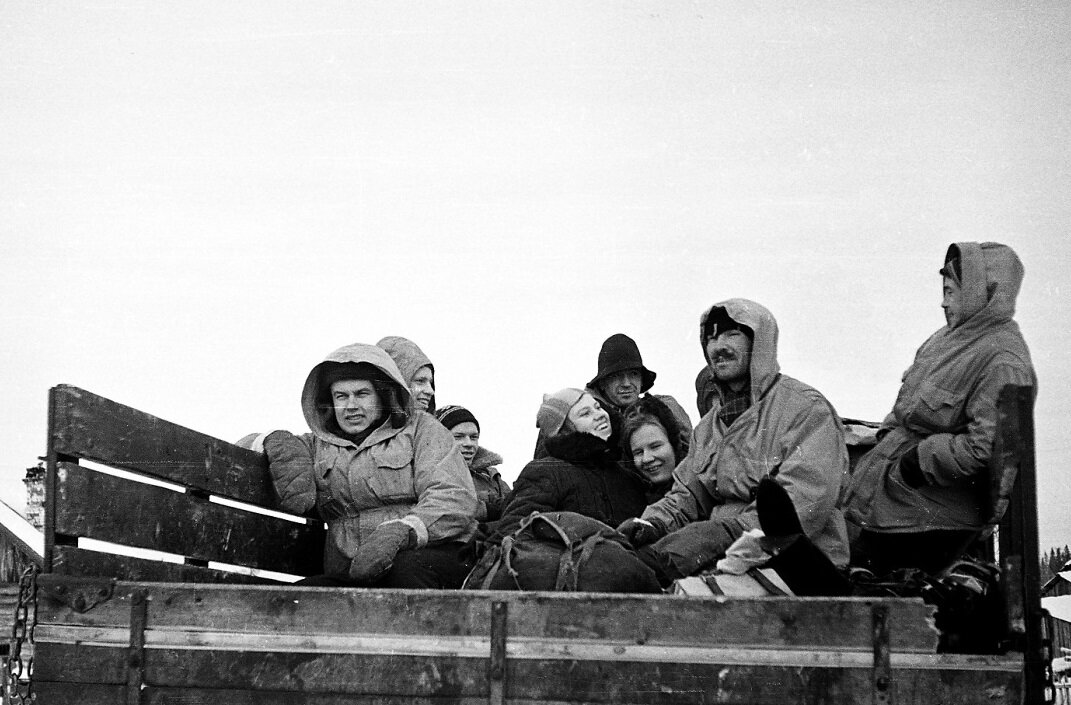 Семёна Золотарёва (второй справа) поначалу не хотели брать в группу, потому что о нем никто не знал. Фото: dyatlovpass.com.