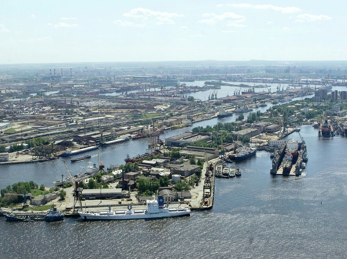    Вид на порт Санкт-Петербурга и Морской канал© РИА Новости / Алексей Даничев