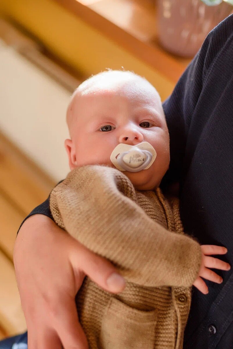 На руках у крёстного