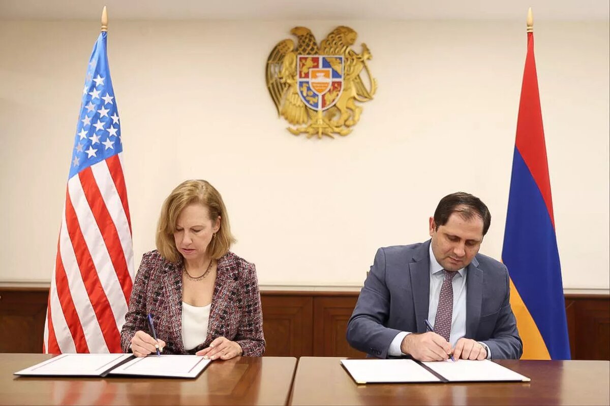 © Photo : press office of MoD of RA