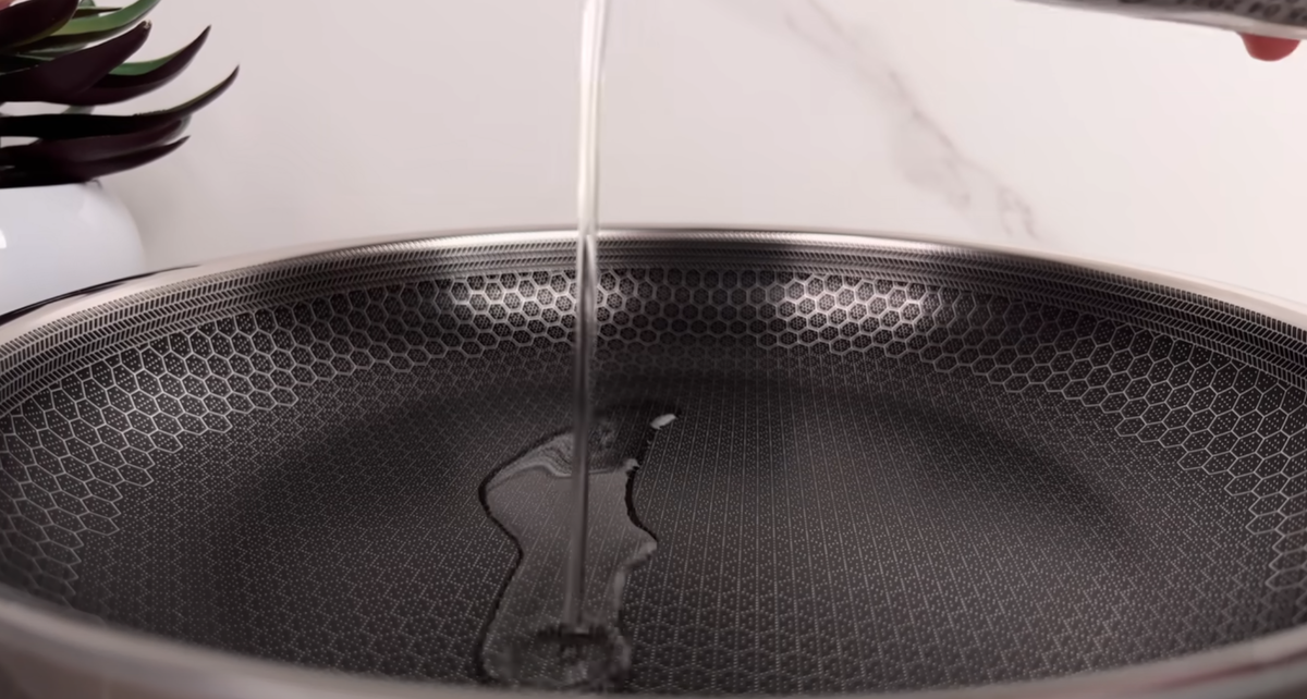 Масло растительное.