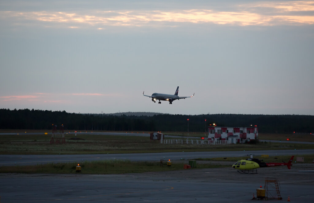    AZUR air возобновляет чартерные рейсы из Сургута в Анталью