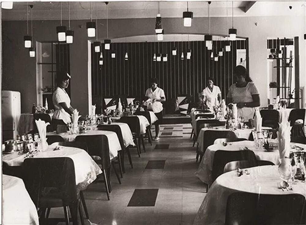 Так выглядело кафе 80 годов в Донецке.