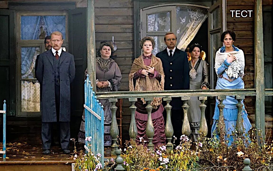 Кадр из фильма «Жестокий романс» (1984), снятого по пьесе А. Н. Островского «Бесприданница» (1878)
