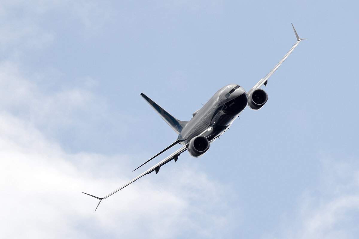 Авиалайнер Boeing 737 Max / AFP 2019 / Adrian Dennis