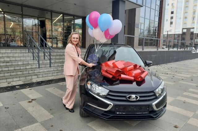    Ирина Полякова за победу в конкурсе получила автомобиль Фото:  АиФ/ Никита Ломсков