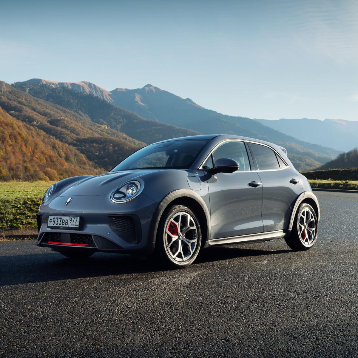 Версия GT одноцветная: можно выбрать из пяти цветов