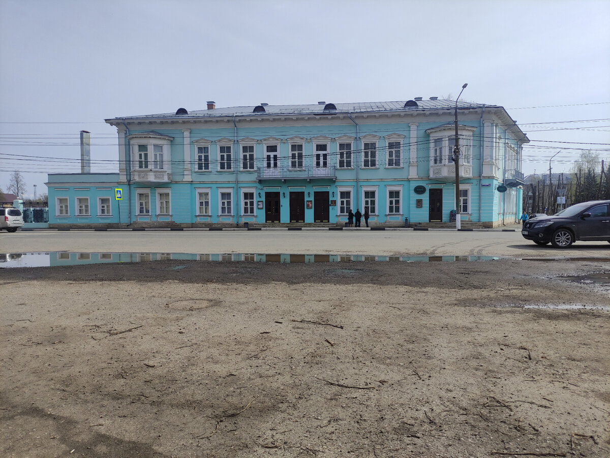 Здание знаменитой гостиницы.