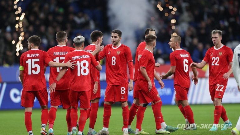    Игроки сборной России по футболу.Александр Федоров