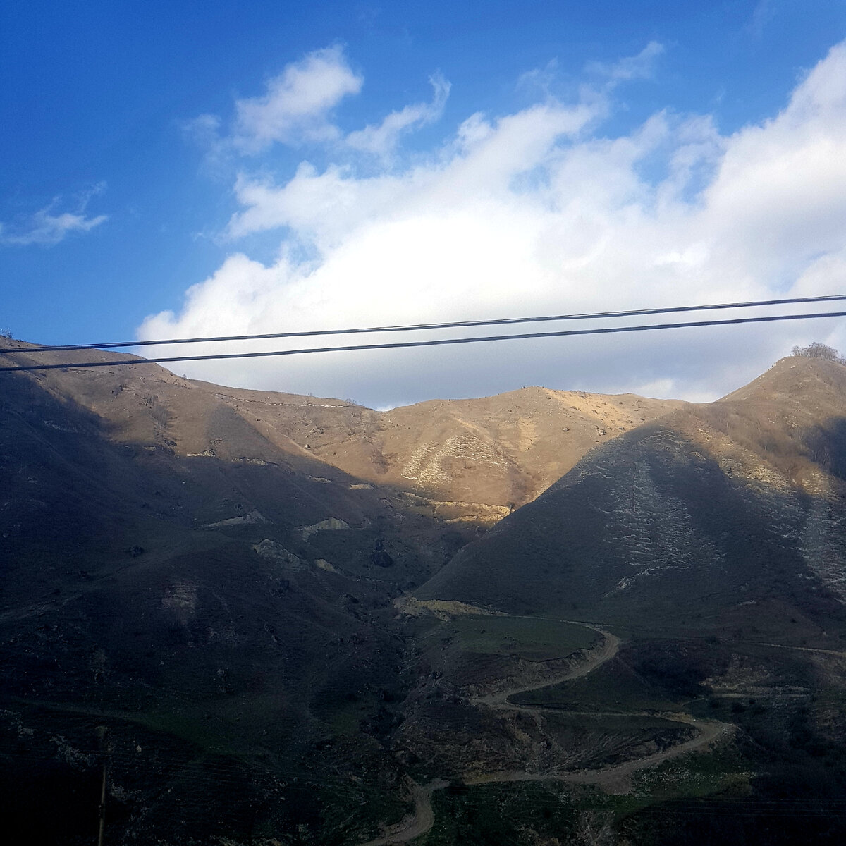 Горный серпантин в горах Кабардино Балкарии. 