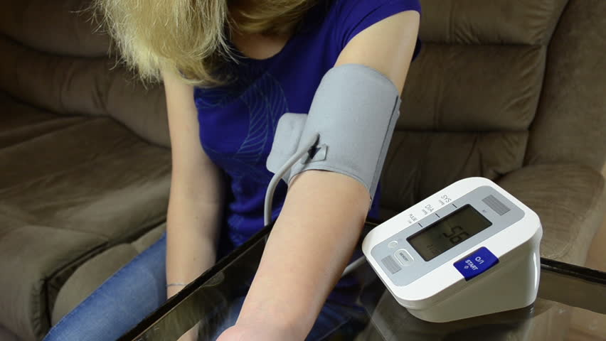 От 75 до150 и обратно скачкообразно изменялся пульс много раз в течение дня