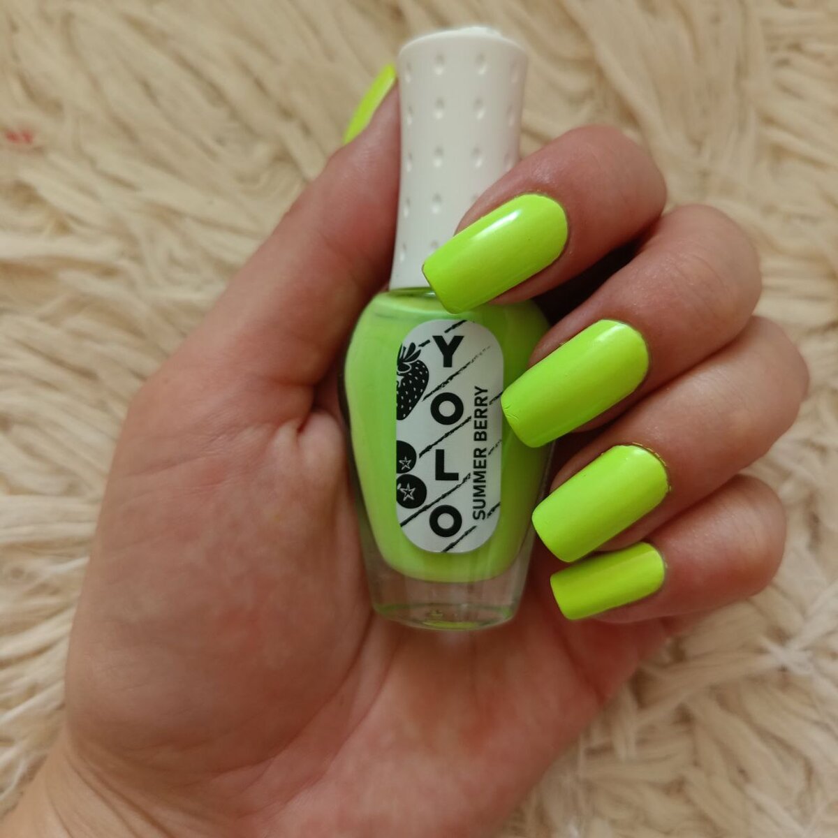 Лак YOLO "Summer Berry" оттенок 102