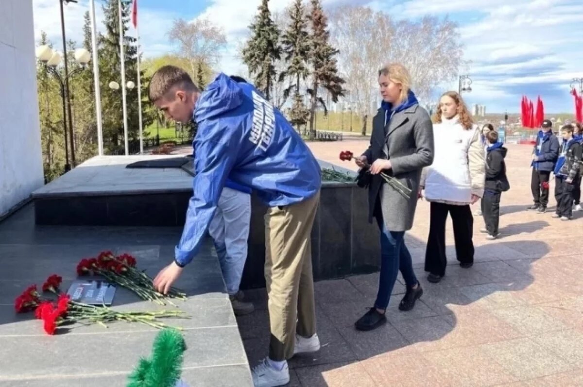 В Тюмени почтили память о жертвах трагедии в Доме профсоюзов в Одессе |  АиФ–Тюмень | Дзен