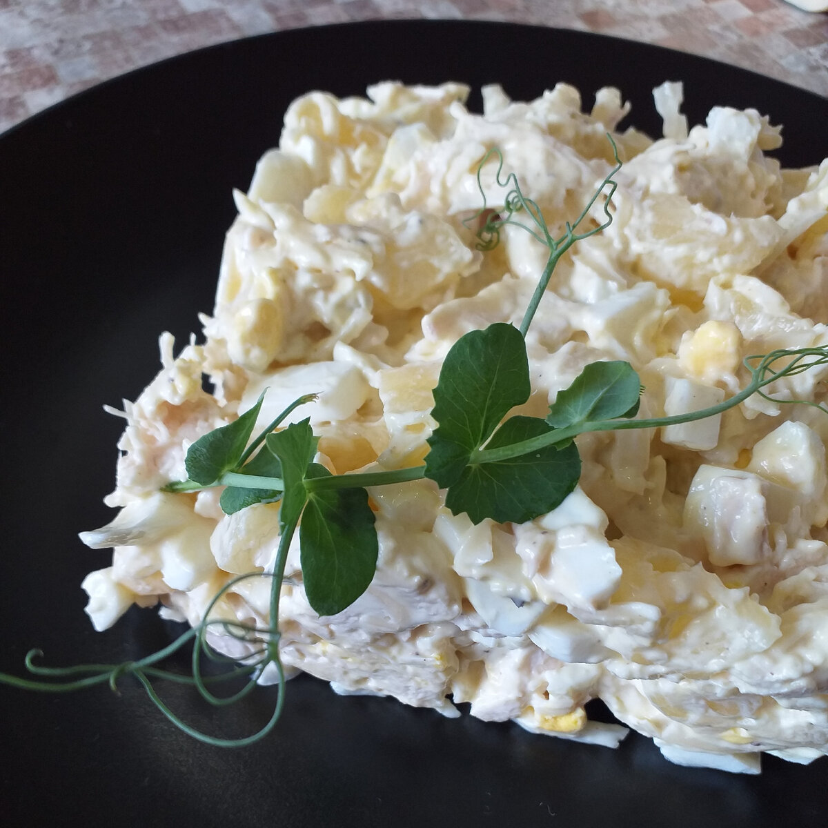 Салат с куриной грудкой, ананасом, сыром и яйцом (высокобелковый салат) |  Сундучок Шефа | Дзен