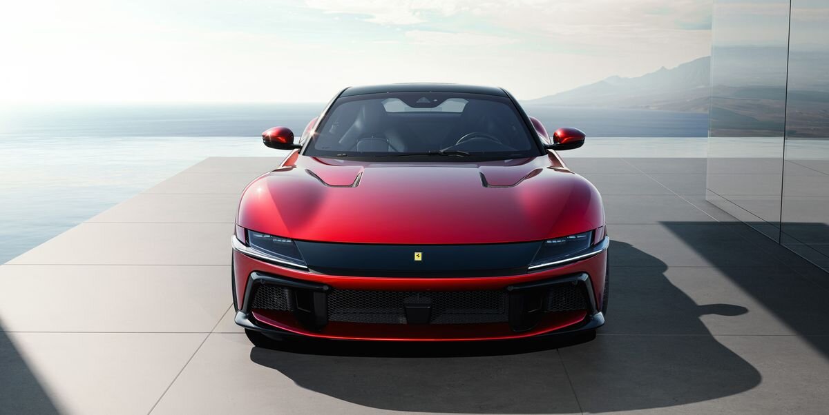  Новый Ferrari 12Cilindri очень красив, но, как утверждают производитель и ряд зарубежных журналистов, звук его мотора V-12 впечатляет намного сильнее!