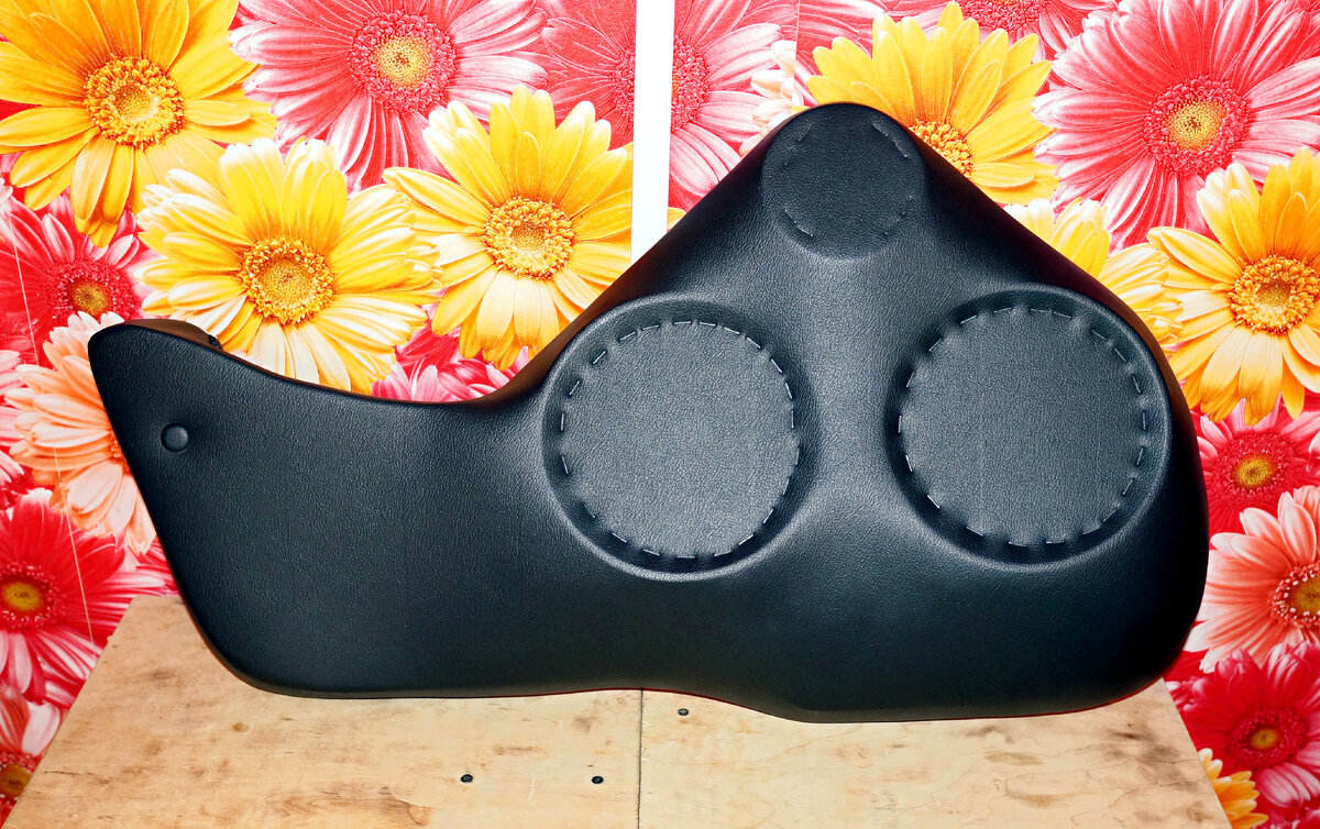 Левый подиум.