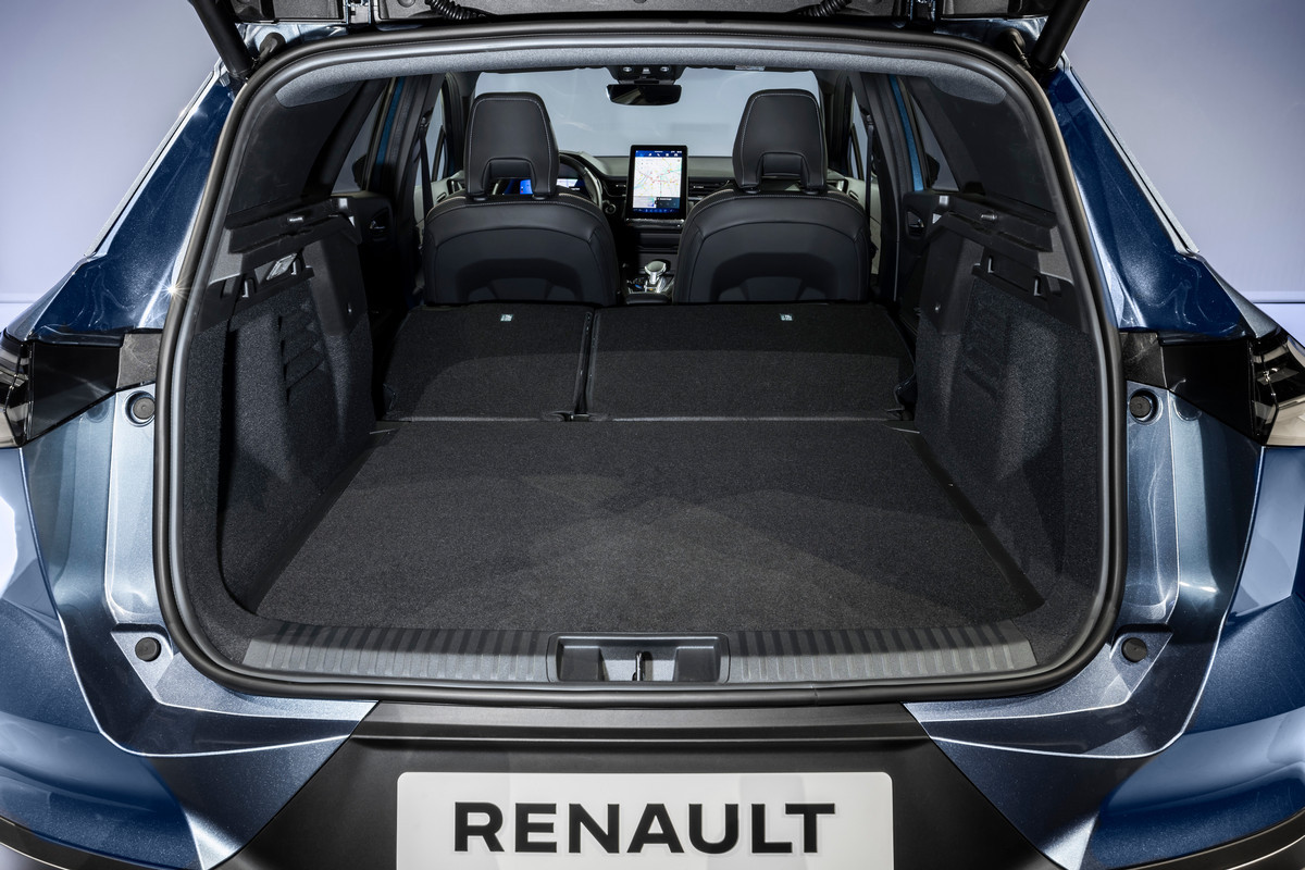 Максимальный объем багажника Renault Symbioz – 1582 л 