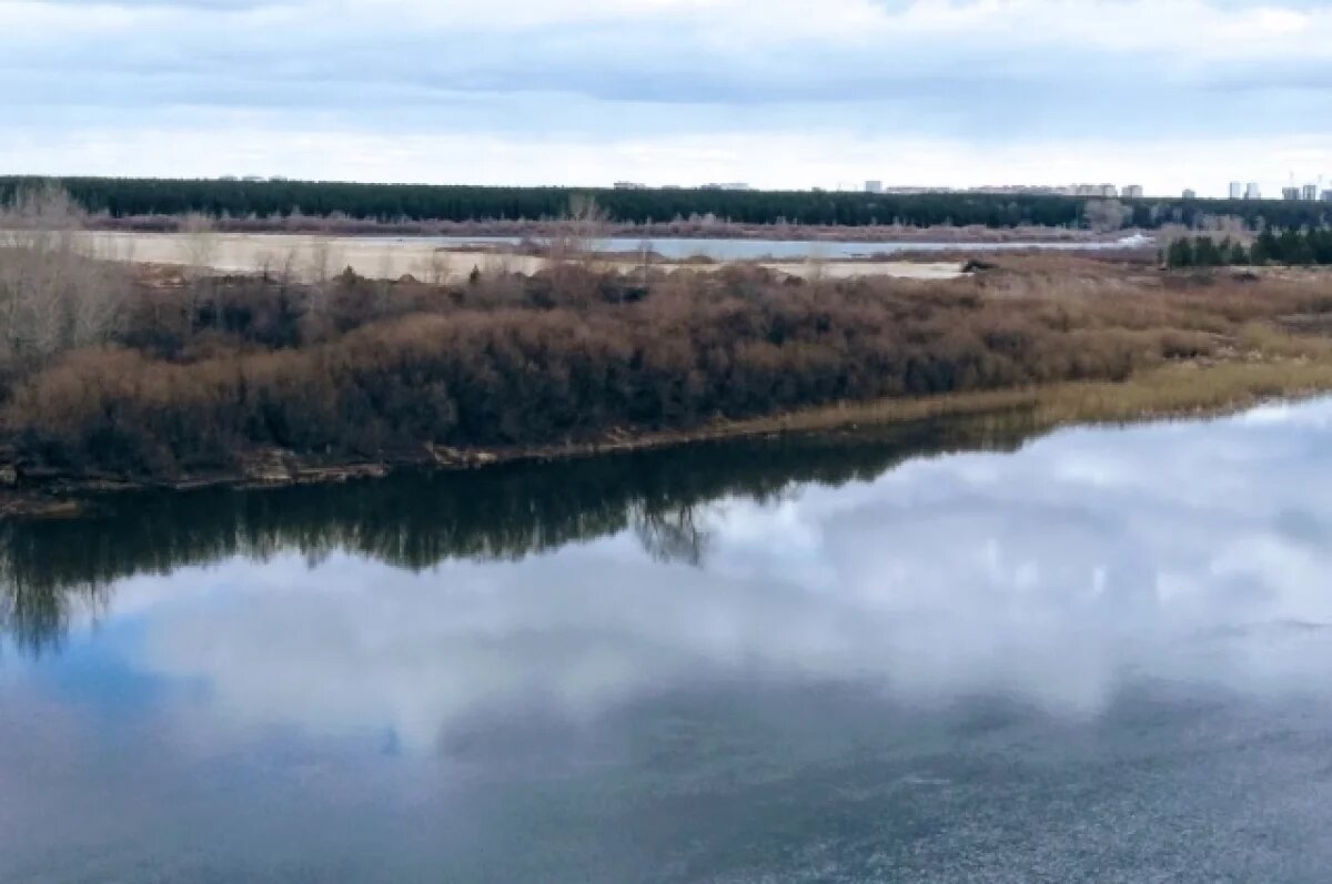    В тюменском селе Викулово большая вода может задержаться еще на 2 недели