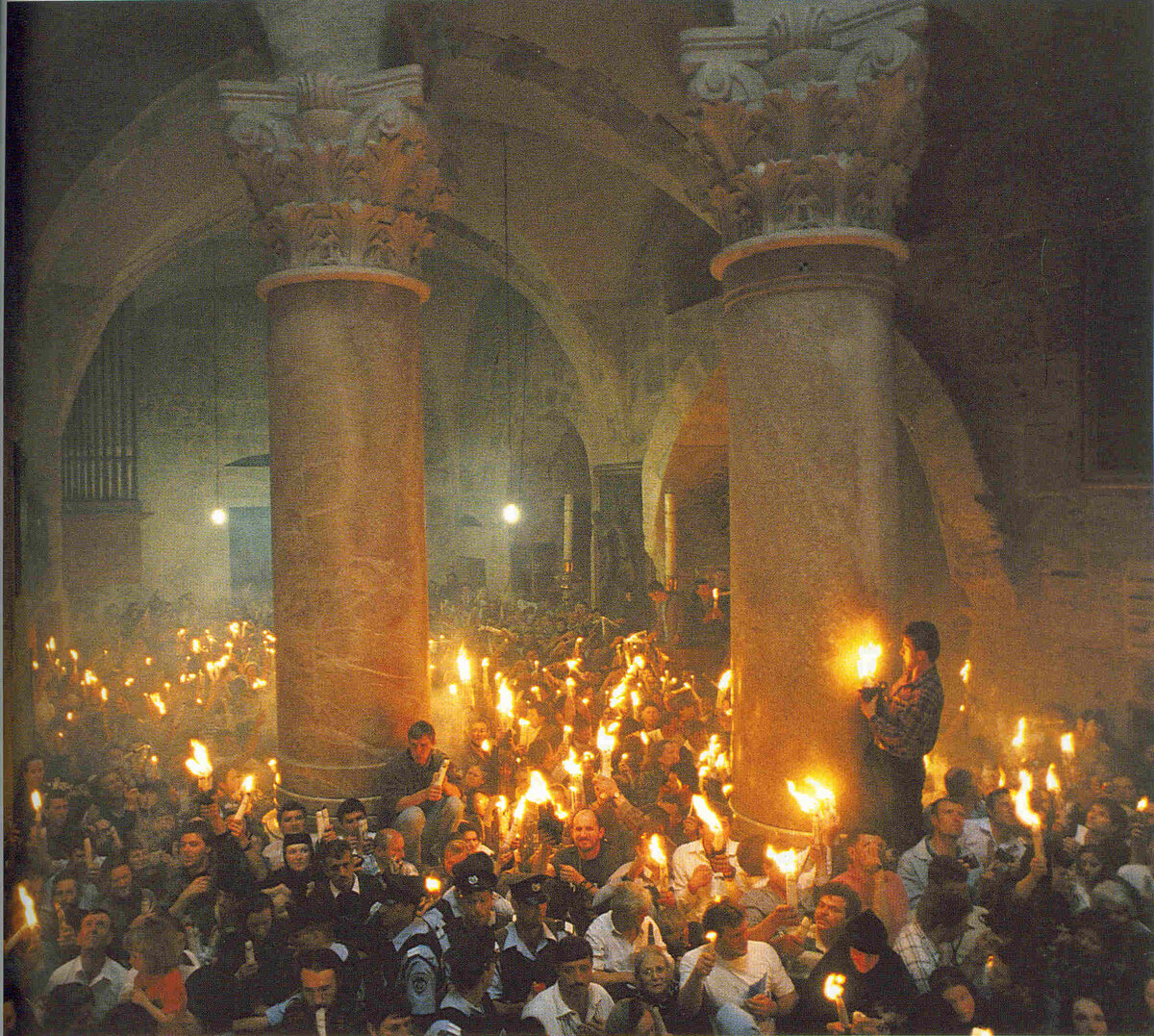 Схождение Благодатного огня в Великую Субботу в Храме Гроба 