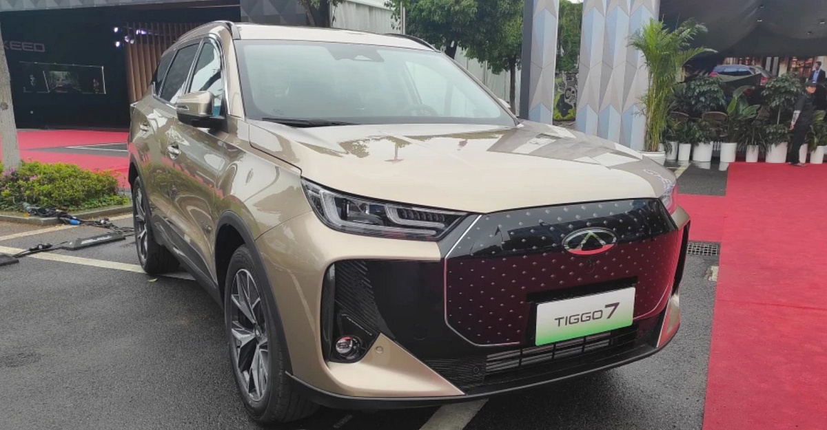 Перспективный кроссовер Chery Tiggo 7 с гибридной силовой установкой для российского рынка