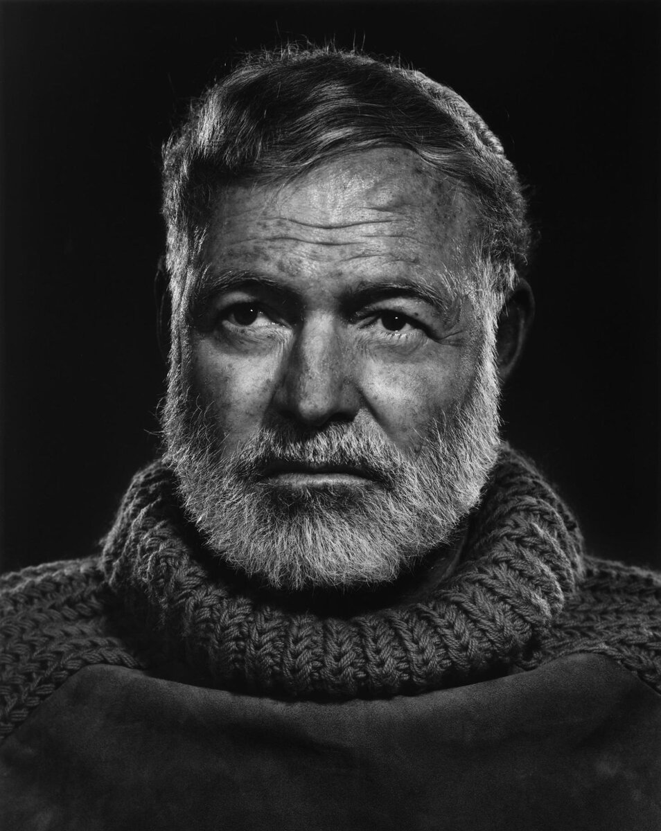 Источник фото: https://karsh.org/photographs/ernest-hemingway/