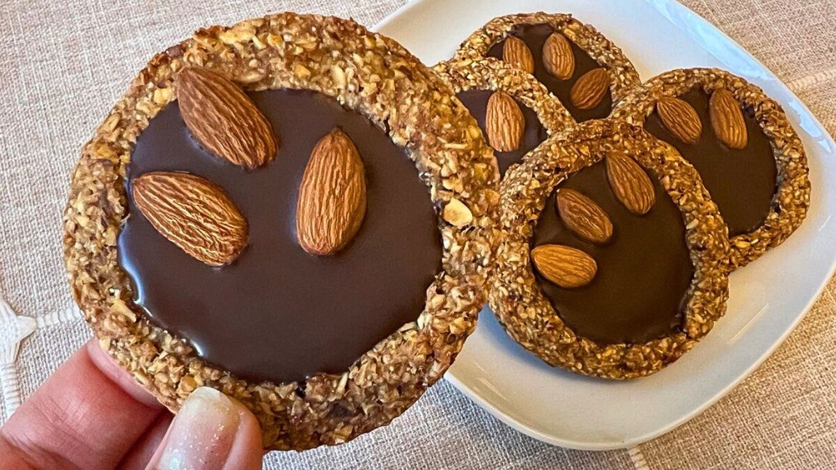 Быстрый рецепт безумно вкусного шоколадного печенья без сахара
