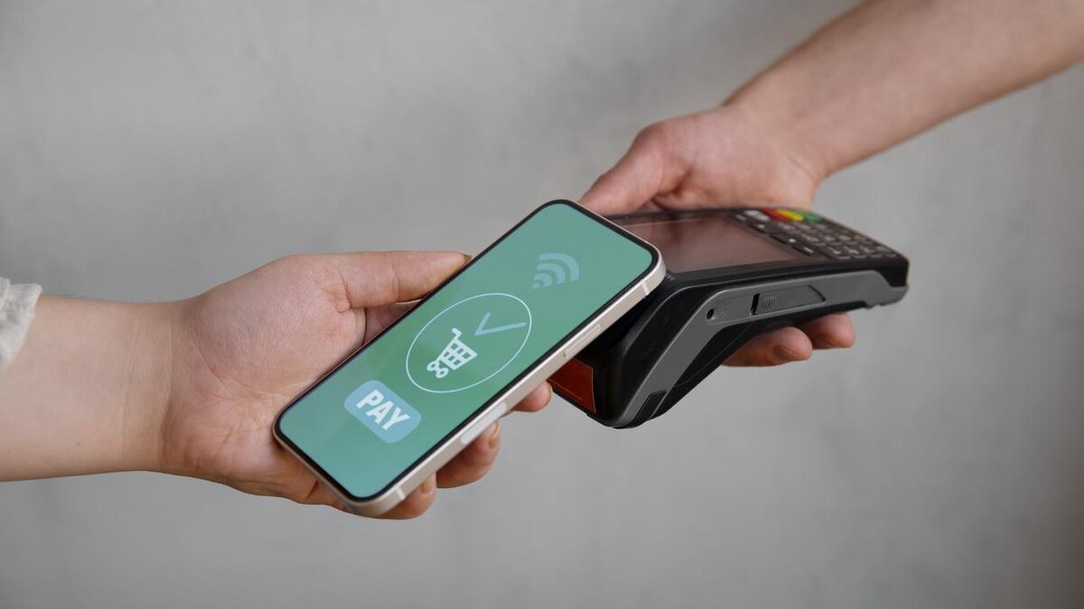 В Беларуси заработало автодобавление карт в кошелек Apple Wallet | myfin.by  | Дзен