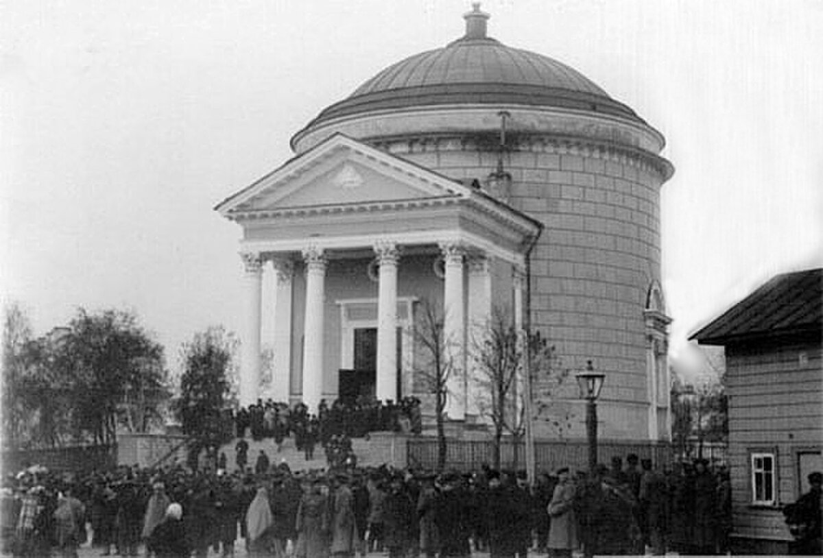 Католический храм св. апостолов Петра и Павла в Кронштадте (фотография конца XIX века)