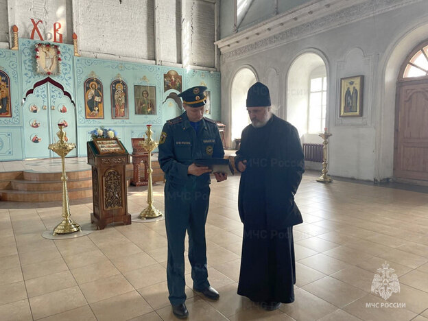    Кировские спасатели проверили готовность храмов перед Пасхой