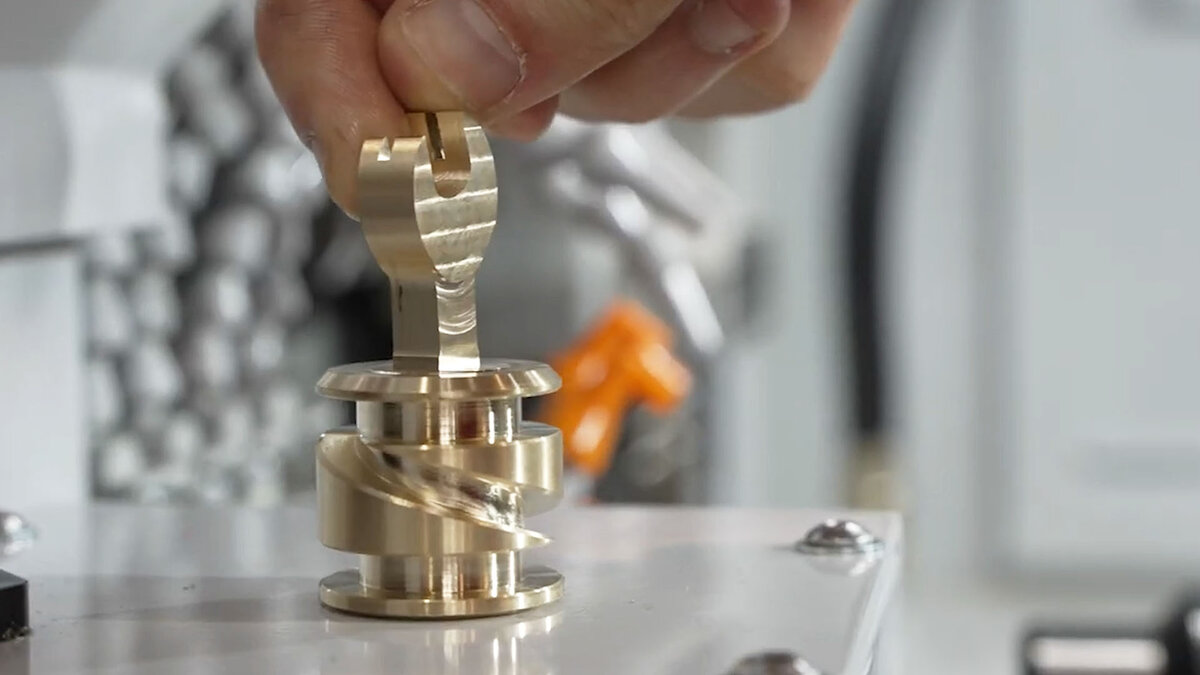 Деталь, изготовленная на прутковом автомате