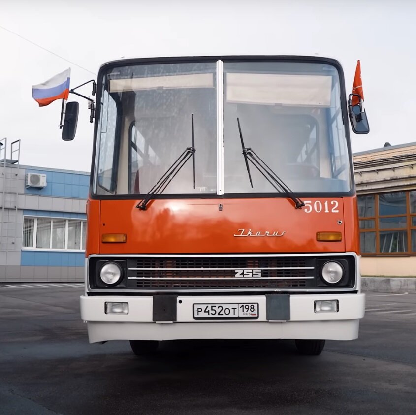 Икарус 255