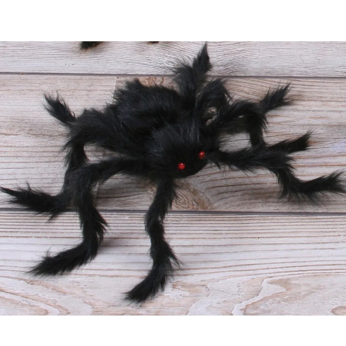 Пауки разных размеров. Из разных материалов. 