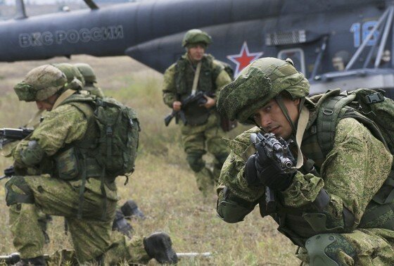    Военнослужащие ВС РФ