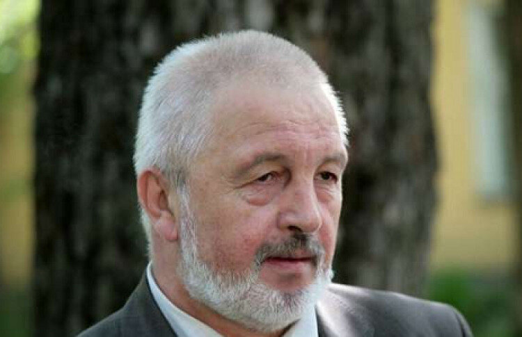 Поздравляем Александра Петровича ТОРОПЦЕВА с Юбилеем. Желаем творческих успехов, новых книг, талантливых учеников и личного счастья.