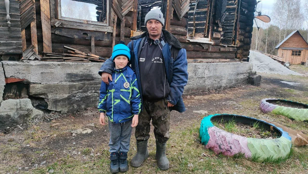 Полгода назад в семье Громовых из села Таватуй произошло страшное: 26 ноября в ДТП на ЕКАДе погибла мать семейства 42-летняя Анна.