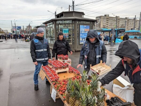 В ККИ сообщают, что весь товар, изъятый на рейдах, уничтожается.